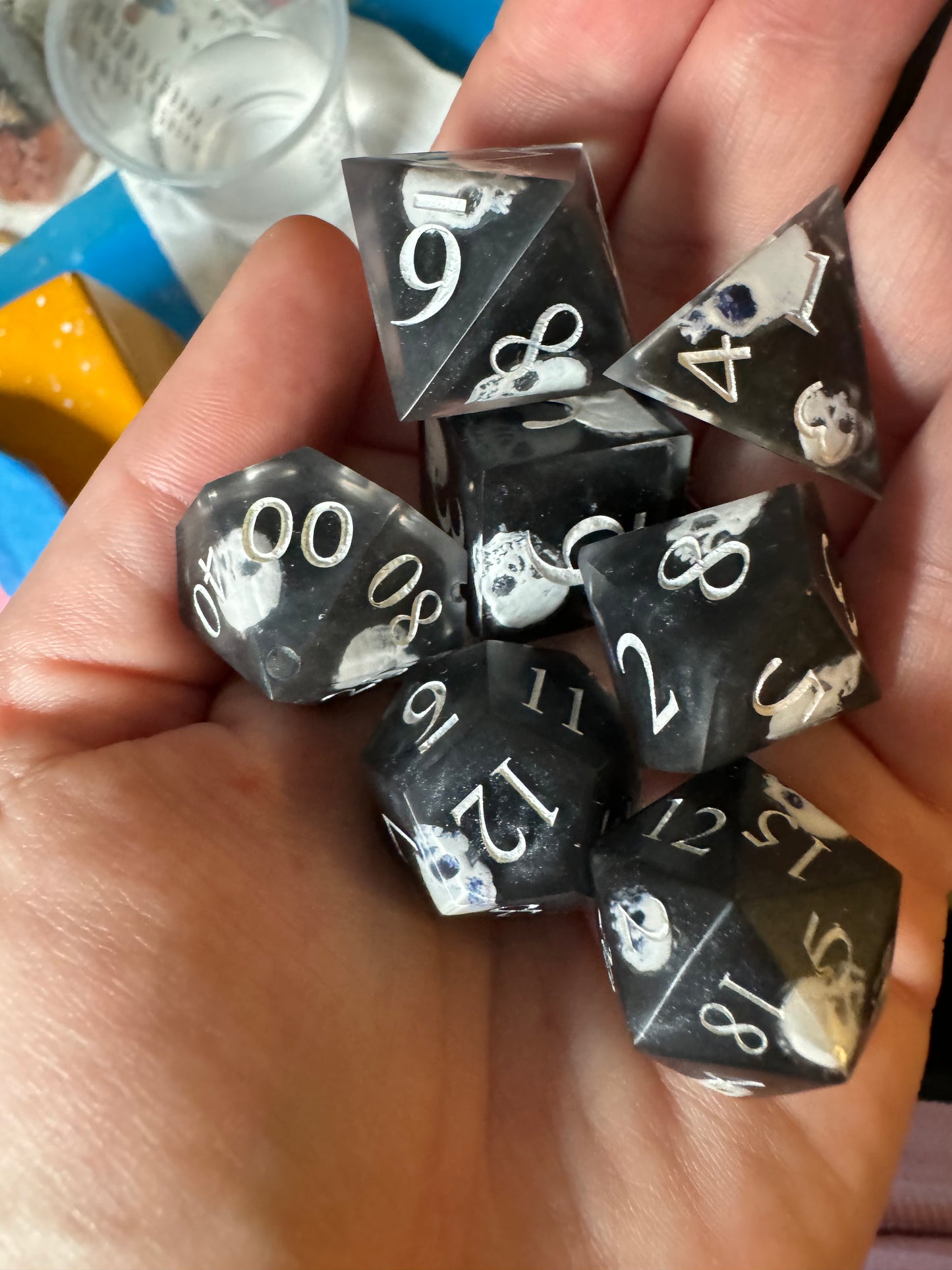 Black & White Skull Gaming Dice Set